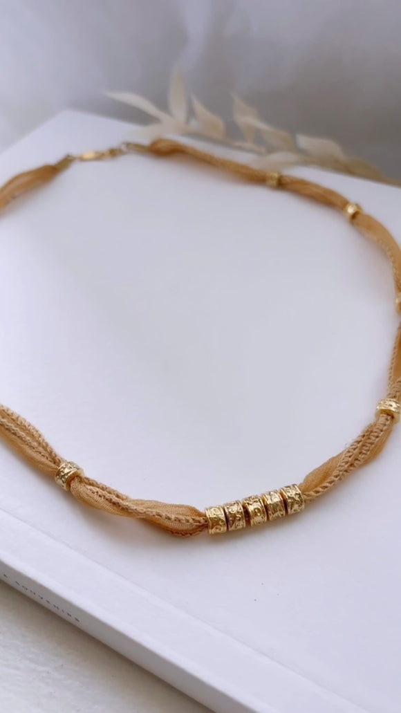 Collier Indomptable Sable